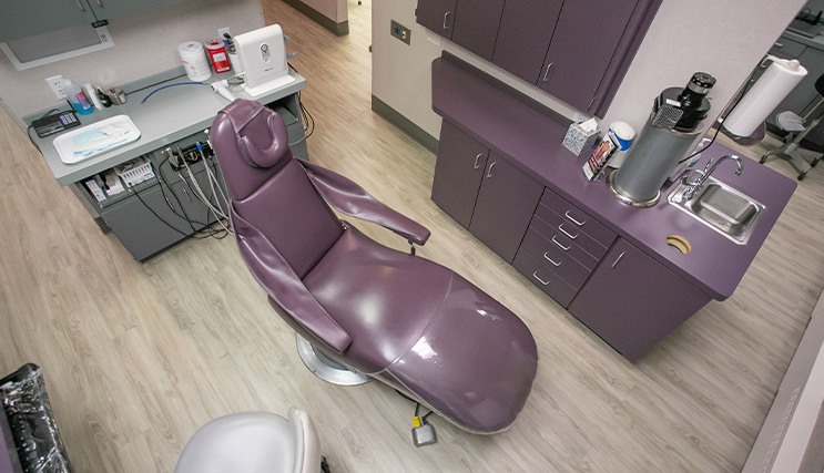 Dental treatment chair